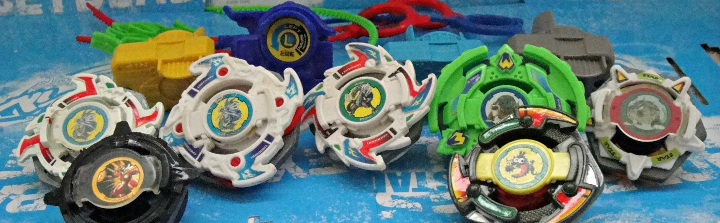 Alle beyblades fra 2000 samlet på et sted!